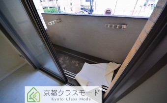 バルコニー　※改装工事中の時の写真です。