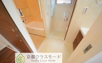 キッチン後ろは脱衣所♪
