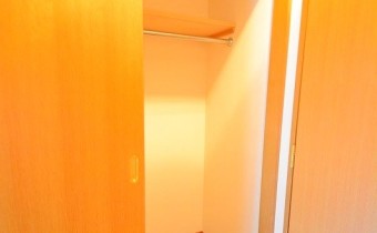 洋室5.5帖のクローゼット