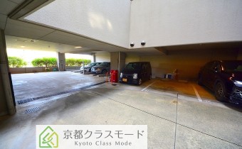 敷地内ガレージ