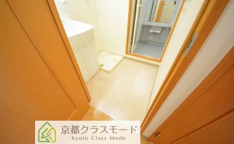 ※室内写真は同マンション内・別タイプの参考画像となります。
