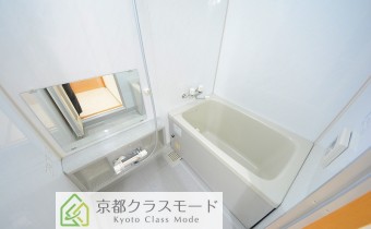※室内写真は同マンション内・別タイプの参考画像となります。