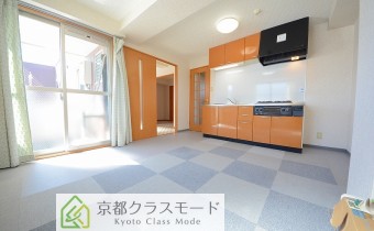 ※室内写真は同マンション内・別タイプの参考画像となります。