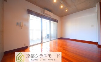 Room8.3