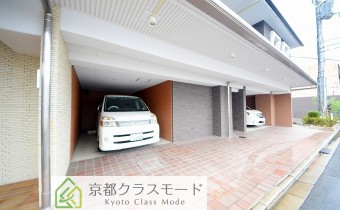 敷地内ガレージ