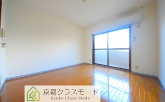 洋室8.5帖・別アングル