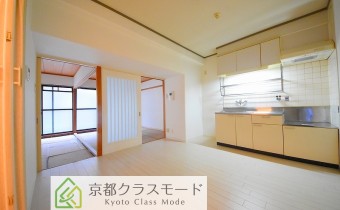 「白系」の明るいフローリングにリフォーム済み♪