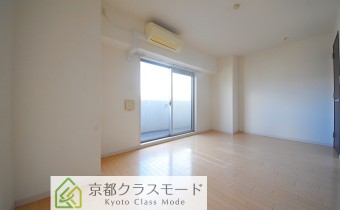 ※室内写真は同マンション内・別タイプの参考画像となります。