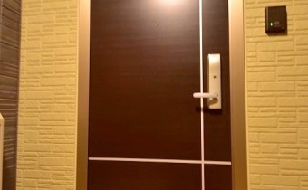 玄関ドア