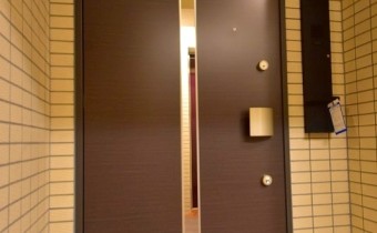 玄関ドア