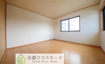 Room 8