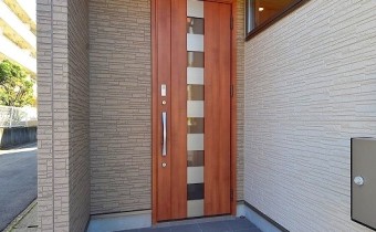 玄関ドア