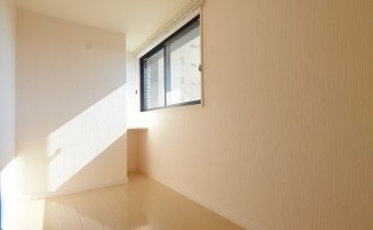 納戸　5帖