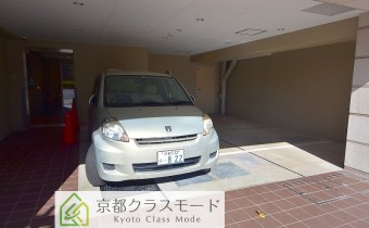 敷地内ガレージ