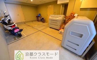 バイク置場＆ゴミ置場