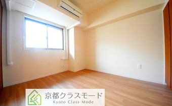 ※室内写真は同マンション内・別タイプの参考画像となります。
