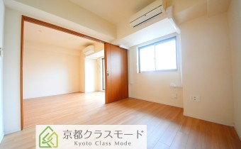 ※室内写真は同マンション内・別タイプの参考画像となります。