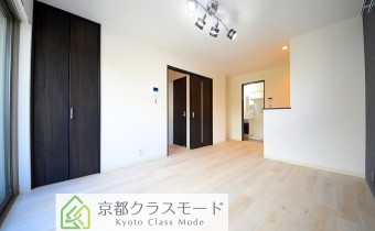 Room 9　