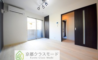 Room 9　
