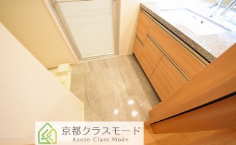 ※室内写真は同マンション内・別タイプの参考画像となります。