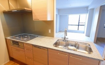 ※室内写真は同マンション内・別タイプの参考画像となります。