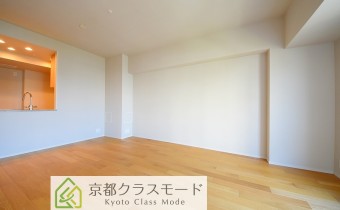 ※室内写真は同マンション内・別タイプの参考画像となります。