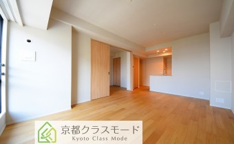 ※室内写真は同マンション内・別タイプの参考画像となります。
