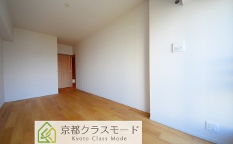 ※室内写真は同マンション内・別タイプの参考画像となります。