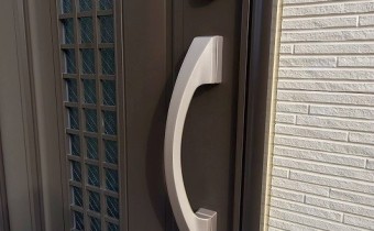 ダブルロック玄関ドア