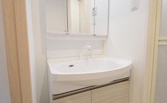 ※室内写真は同マンション内・別タイプの参考画像となります。