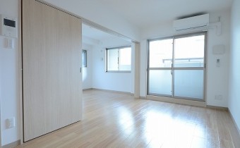 ※室内写真は同マンション内・別タイプの参考画像となります。