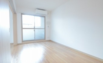※室内写真は同マンション内・別タイプの参考画像となります。