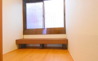 廊下からもバルコニーに出られるのは便利ですね♪