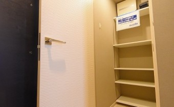 ※室内写真は同マンション内・別タイプの参考画像となります。