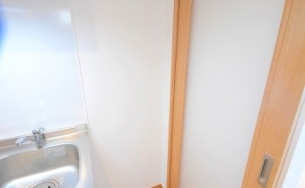 冷蔵庫置き場