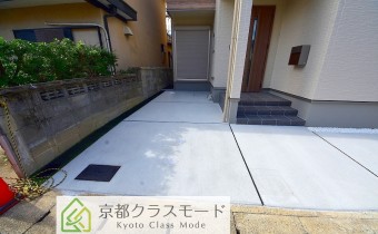 敷地内ガレージ
