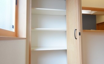 カウンター横の収納