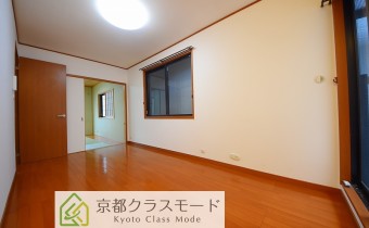 Room 8