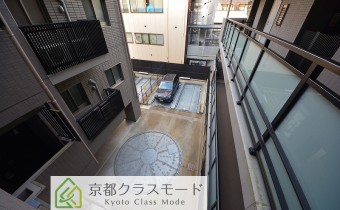敷地内ガレージ