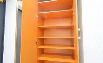 シューズボックス①