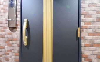 玄関ドア