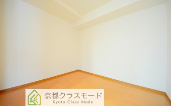 Room5