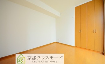 Room5