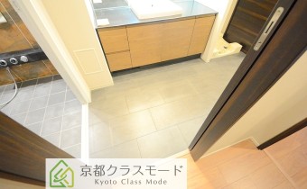 脱衣スペース(廊下側から)