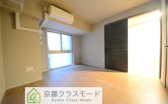 洋室8帖・別アングル