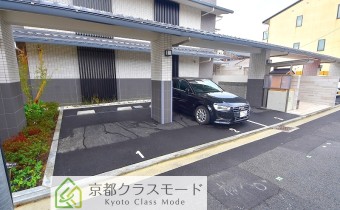 敷地内ガレージ