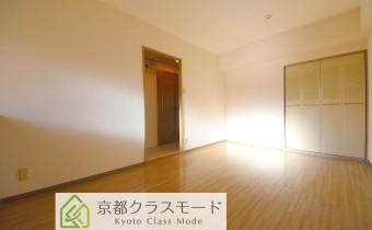 洋室8帖・別アングル
