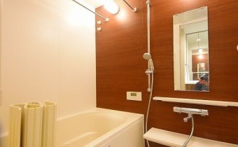 バスルーム　※室内写真は同マンション内の113号室のものです。