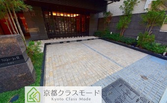 敷地内ガレージ