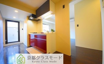 キッチンスペース　※室内写真は同マンション内の101号室のものです。